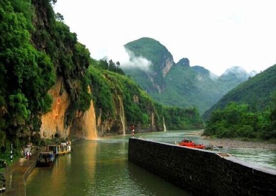 連州地下河+湟川三峽+聚龍?zhí)锻娣ń榻B